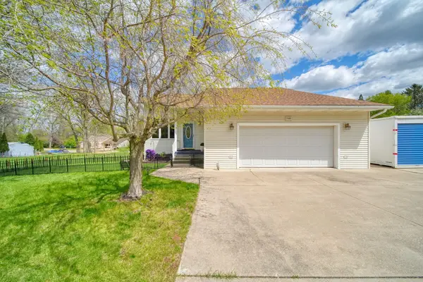 7155 Bayview Road, Jackson, MI 49201
