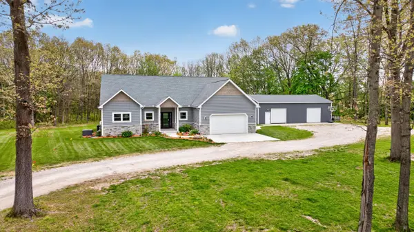 7615 Lansing Avenue, Jackson, MI 49201