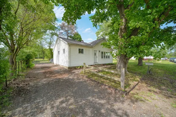 105 Trumble Avenue, Jackson, MI 49203