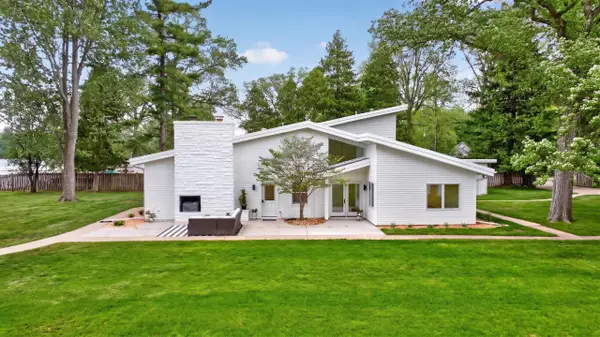 5010 Woodland Road, Jackson, MI 49203