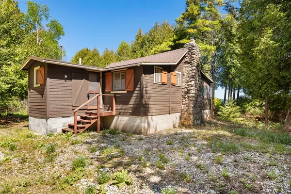 1264 Wenniway Drive, MackinawCity, MI 49701