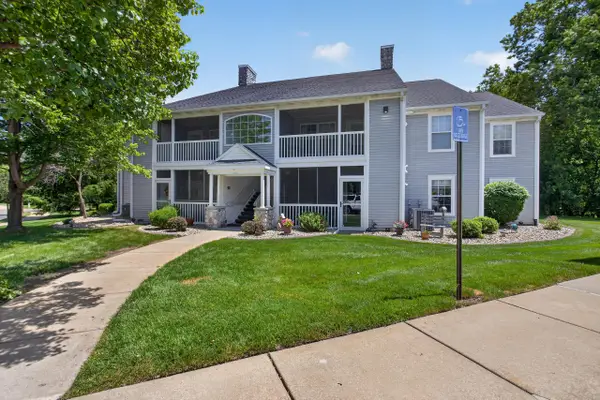 864 W Barrington Circle, Jackson, MI 49203