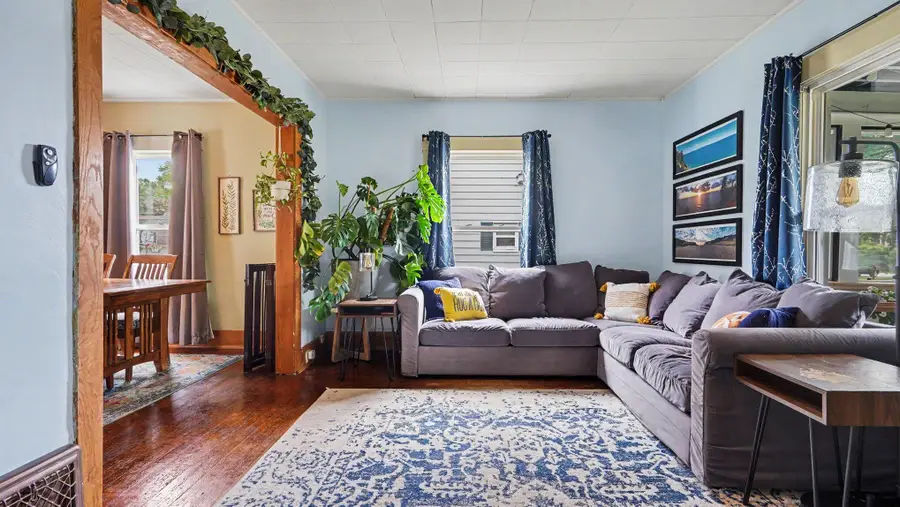 605 N Pleasant Street, Jackson, MI 49202 - #2