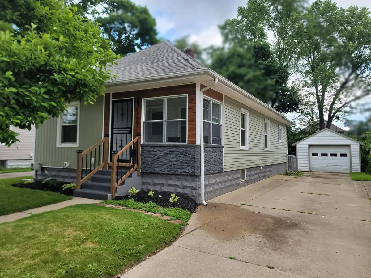 127 N Thompson Street, Jackson, MI 49202 - #1