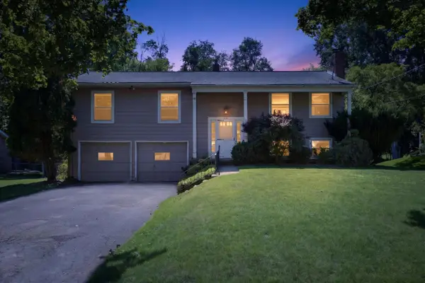 2130 Creglow Drive, Jackson, MI 49203