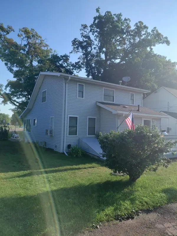 321 Oakwood Avenue, Clarklake, MI 49234