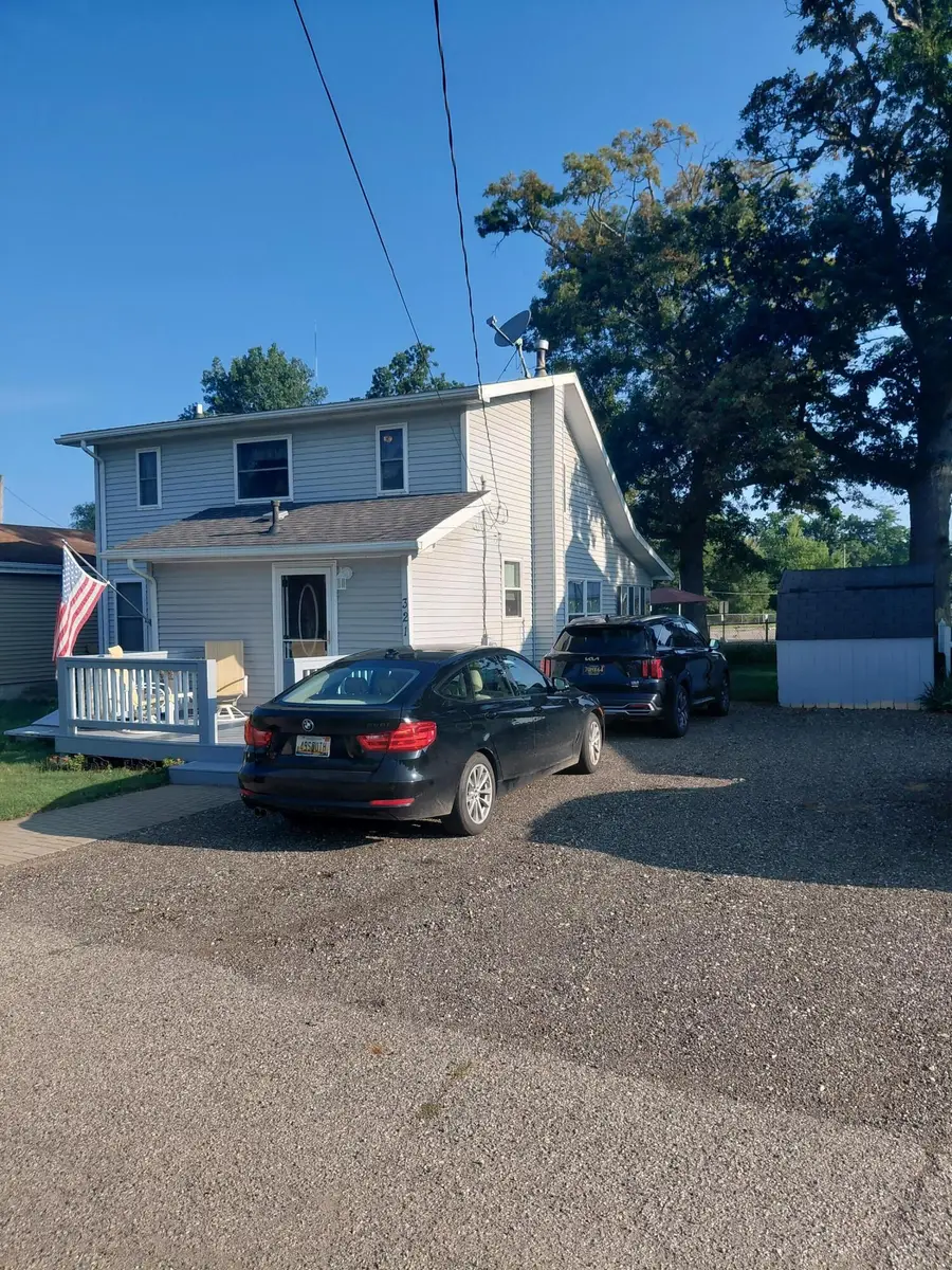 321 Oakwood Avenue, Clarklake, MI 49234 - #2