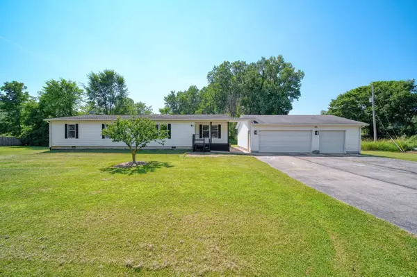 250 Long Avenue, MichiganCenter, MI 49254