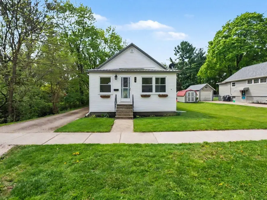 78 Westwood Street, Hillsdale, MI 49242 - #2