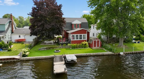 130 Duryeas Point, MichiganCenter, MI 49254