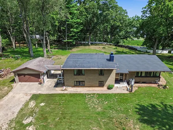 8550 N Meridian Road, PleasantLake, MI 49272