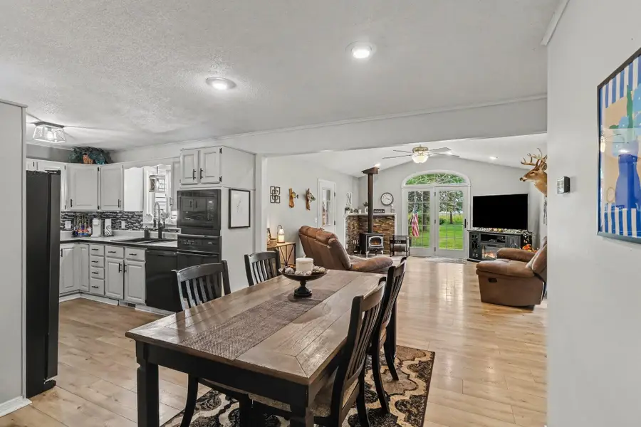 510 W Main Street, Homer, MI 49245 - #3