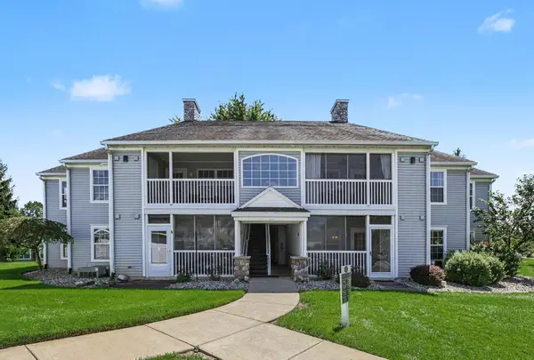 749 W Barrington Circle, Jackson, MI 49203