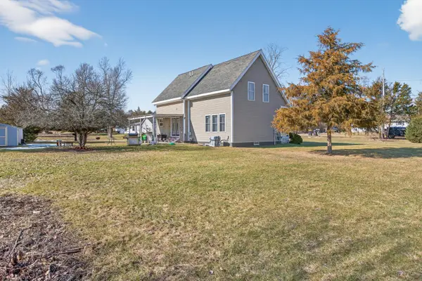 129 Kathy Lane, Brooklyn, MI 49230