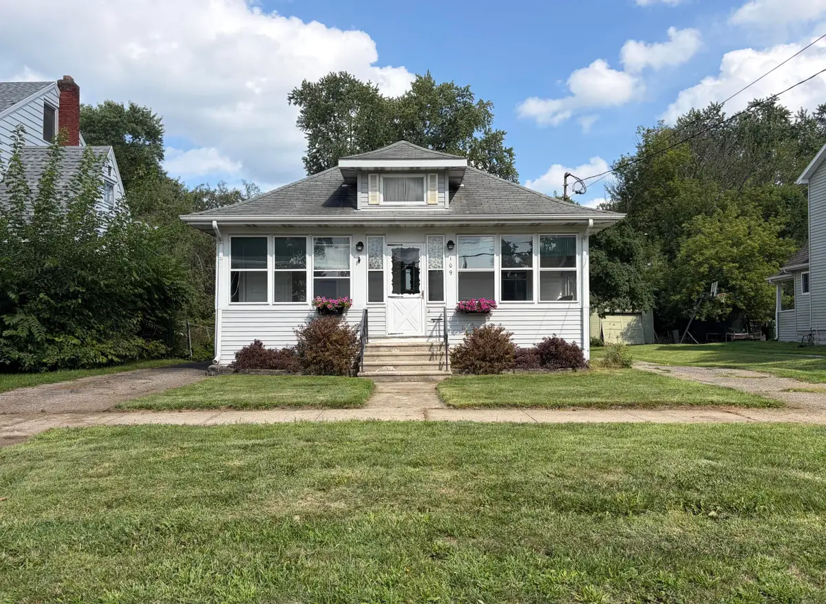 109 N Higby Street, Jackson, MI 49202 - #1