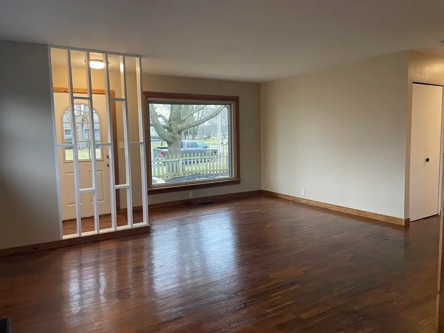 5480 Wellesley Drive, Jackson, MI 49201 - #3
