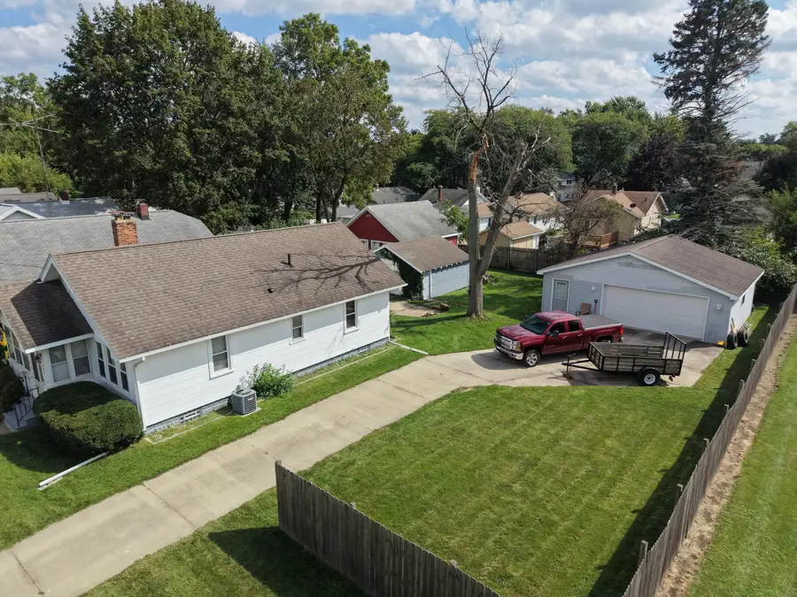 627 W Monroe Street, Jackson, MI 49202 - #2