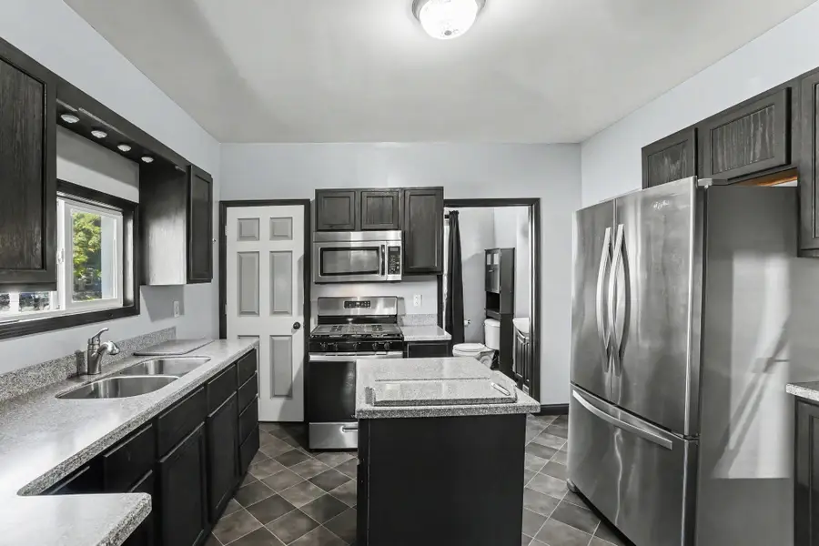 2204 E Michigan Avenue, Jackson, MI 49202 - #2