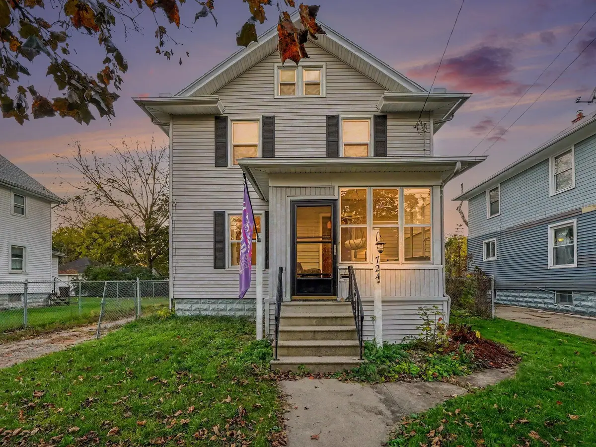 724 4th Street, Jackson, MI 49203 - #1