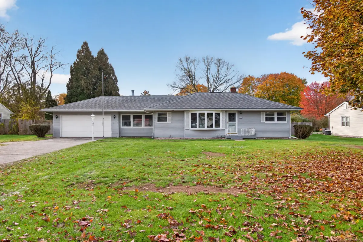 2753 Parkside Boulevard, Jackson, MI 49203 - #1