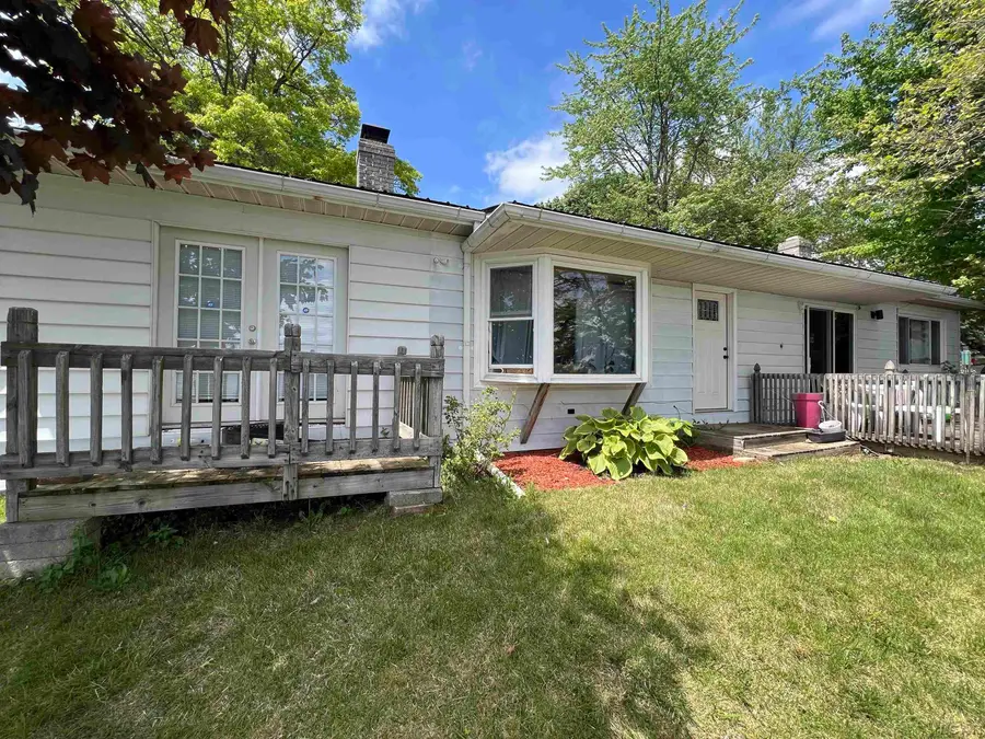 11698 Elm Park DR, Manitou Beach, MI 49253 - #2