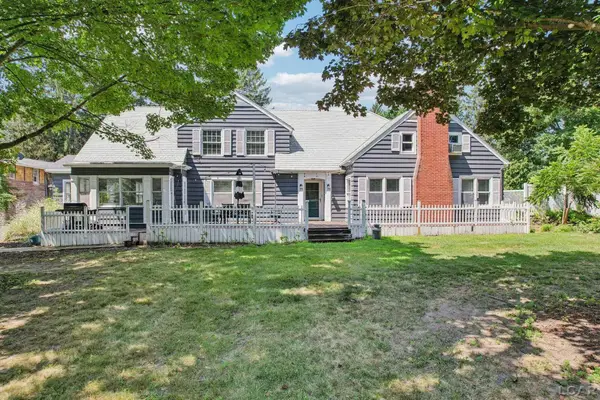 2550 Bent Oak AVE, Adrian, MI 49221
