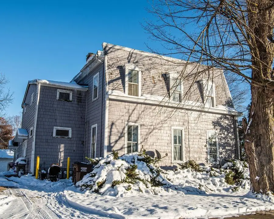 324 Railroad ST, Hudson, MI 49247 - #3