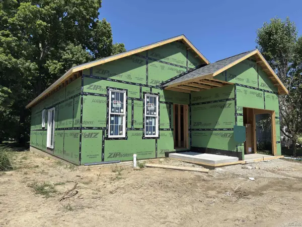 967 W Maumee ST, Adrian, MI 49221