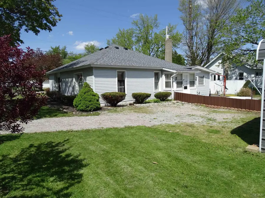 2729 Bent Oak AVE, Adrian, MI 49221 - #2