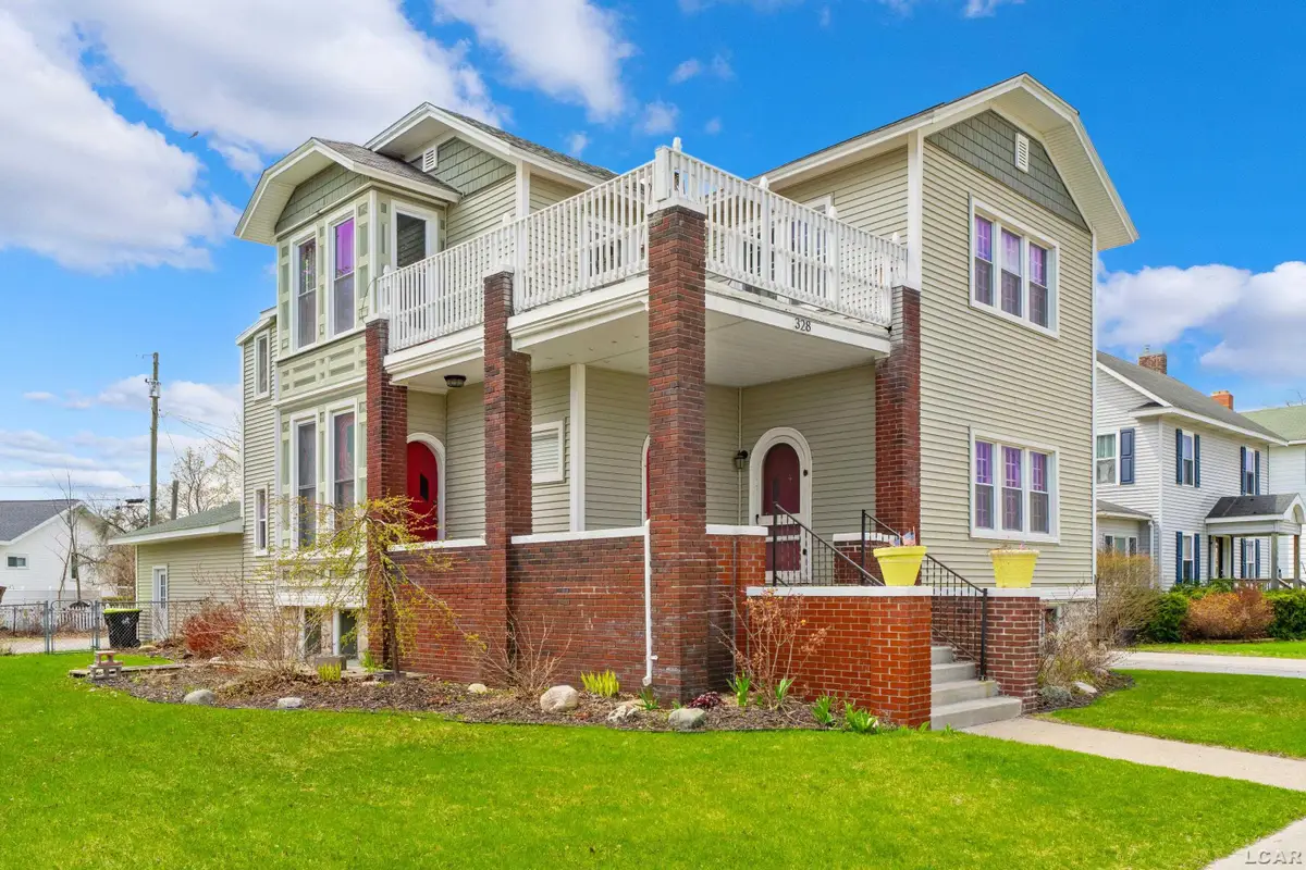 328 W Washington AVE, Alpena, MI 49707 - #1