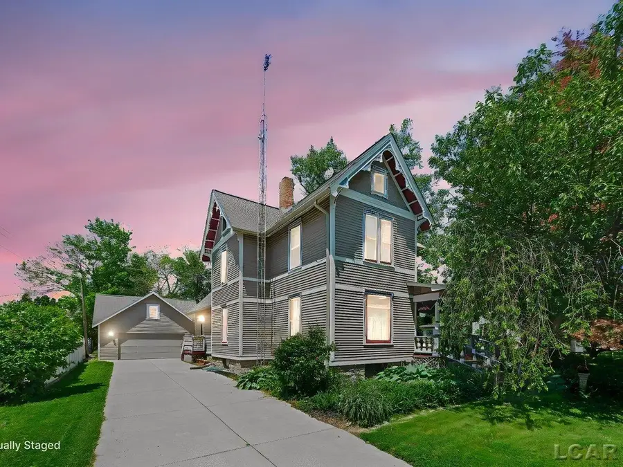226 Giles AVE, Blissfield, MI 49228 - #2