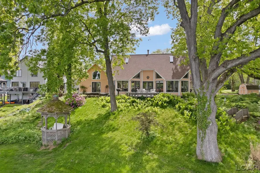 25 S Shore DR, Addison, MI 49220 - #2