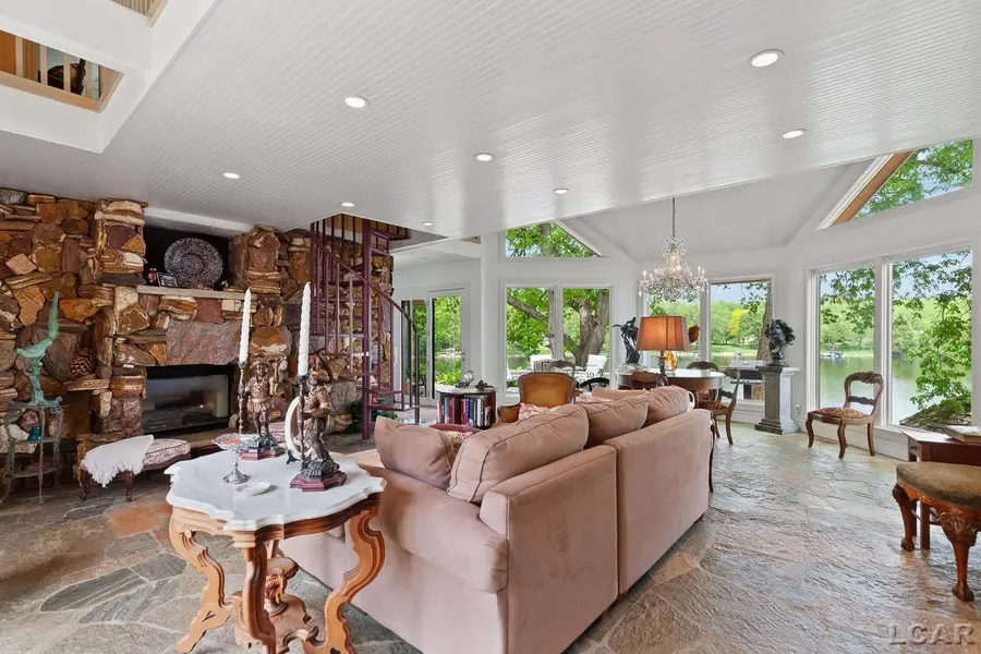 25 S Shore DR, Addison, MI 49220 - #3
