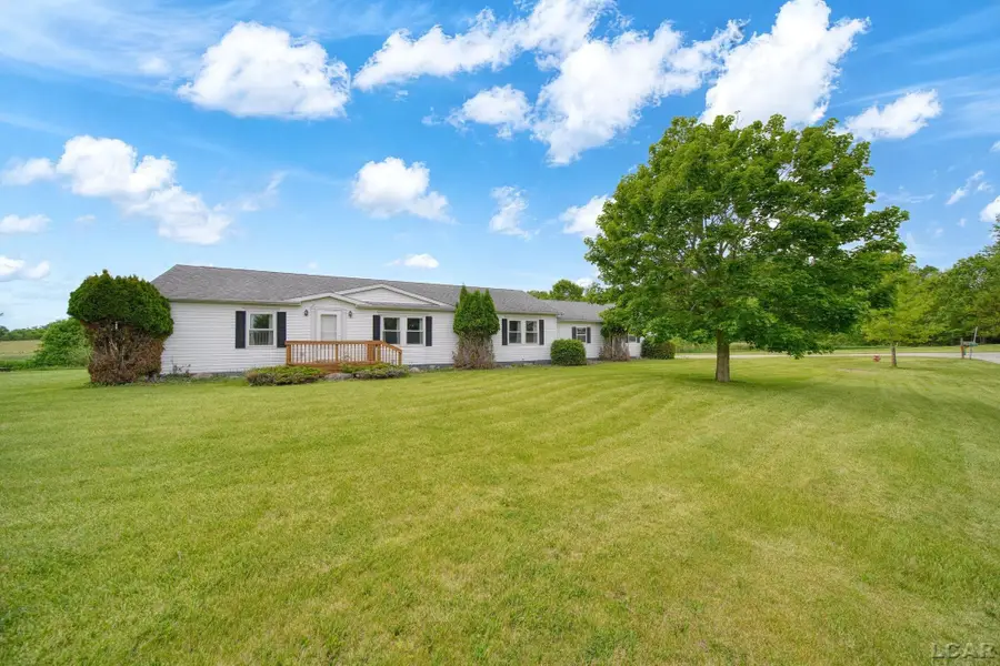 786 Brookview DR, Hudson, MI 49221 - #2