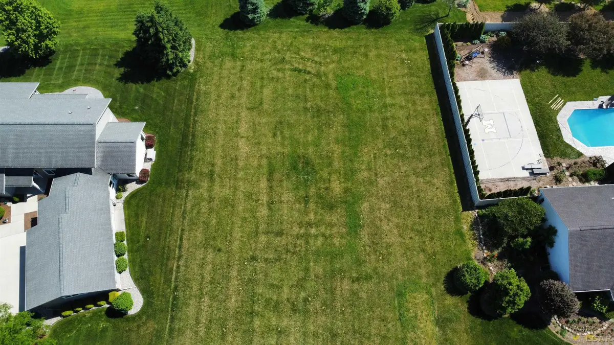 1199 Scott Ridge DR, Adrian, MI 49221 - #1