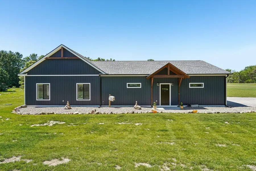 20785 Hogan RD, Manchester, MI 48158 - #3