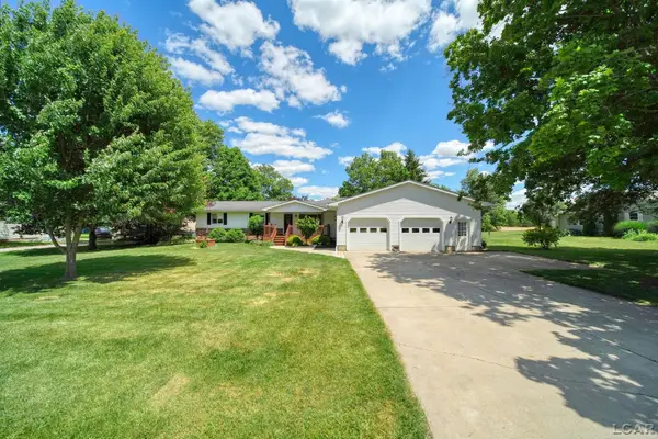 2943 Lee Marie DR, Adrian, MI 49221