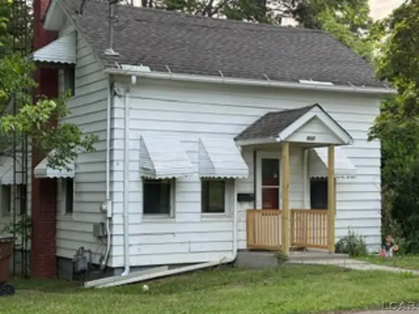 907 Bristol ST, Adrian, MI 49221
