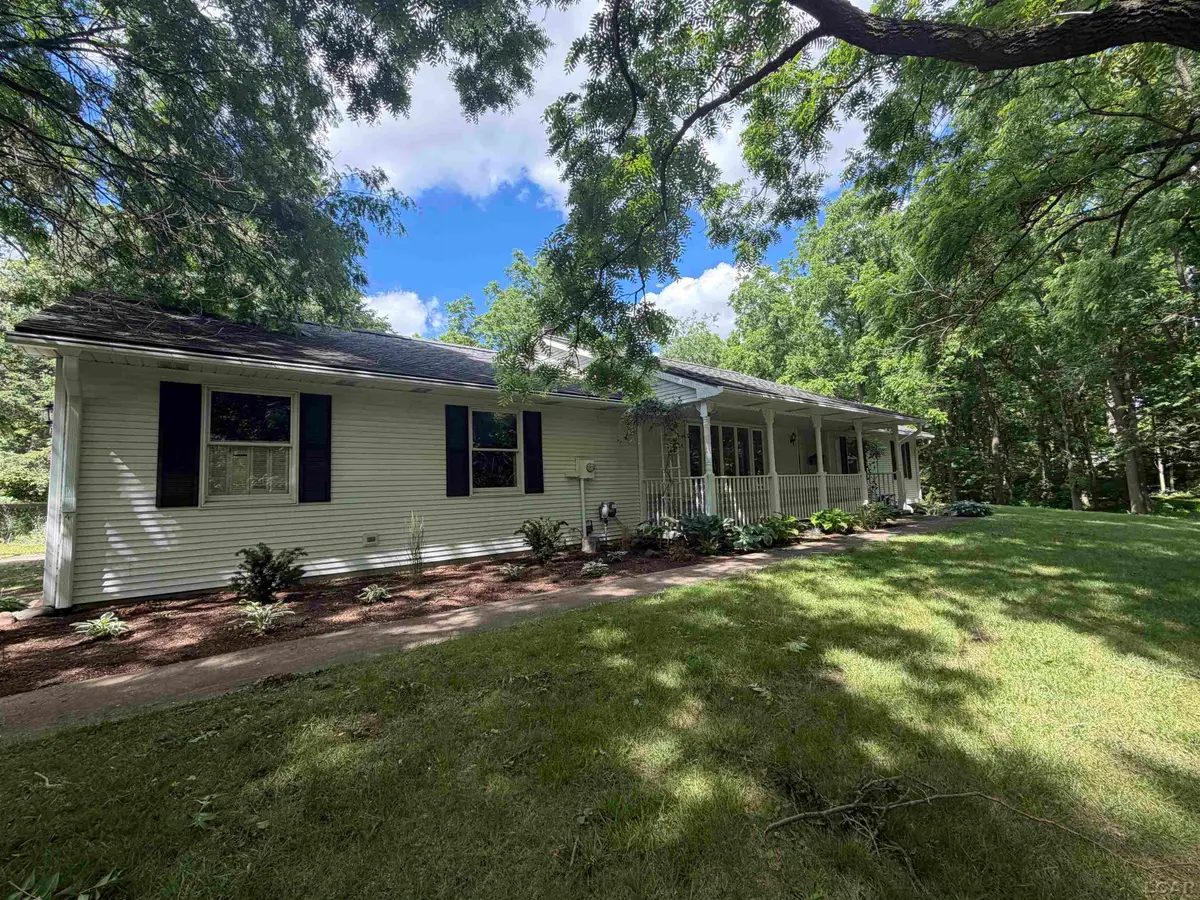 4272 Dillingham DR, Tecumseh, MI 49286 - #1