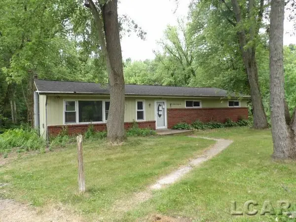 3251 Maplewood AVE, Lambertville, MI 48144