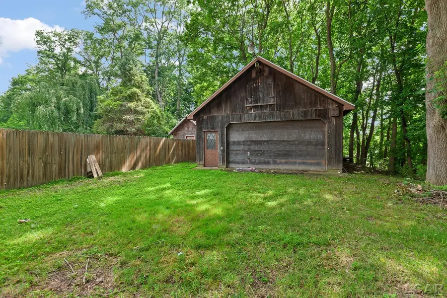 102 N Division ST, Tecumseh, MI 49286 - #2