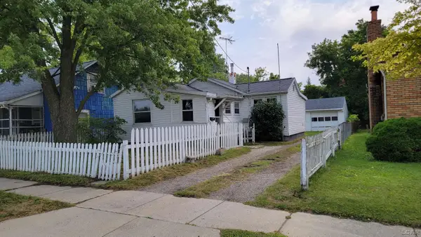 751 James ST, Adrian, MI 49221