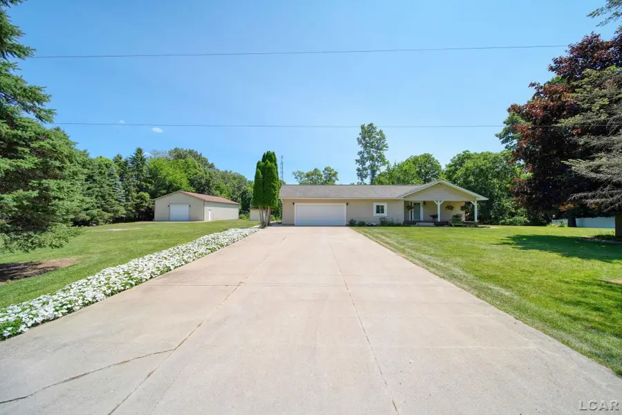 6573 Pawson RD, Onsted, MI 49265 - #2