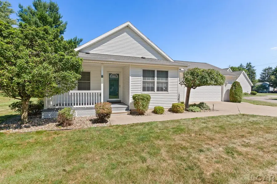 784 W Maple AVE, Adrian, MI 49221 - #2