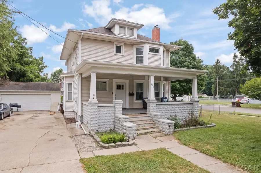 306 N McKenzie ST, Adrian, MI 49221 - #3
