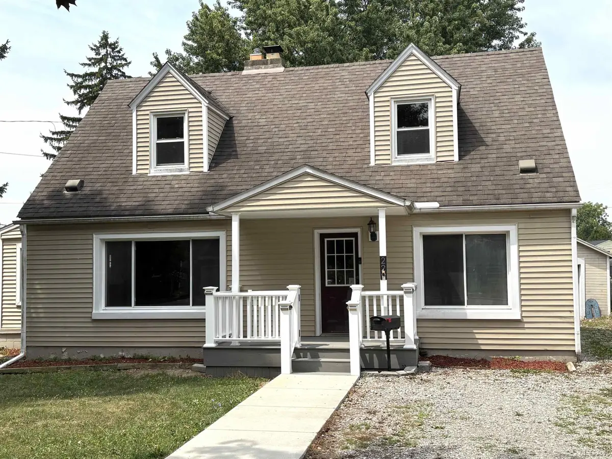 229 N Charles ST, Adrian, MI 49221 - #1
