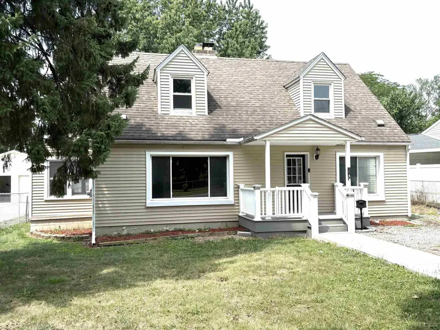 229 N Charles ST, Adrian, MI 49221 - #2