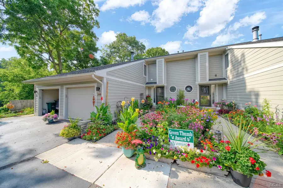 288 Whitlock St ST, Saline, MI 48176 - #2