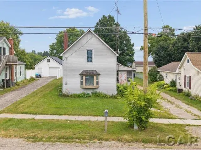 215 Woodstock ST, Cement City, MI 49233 - #2