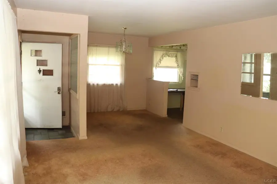 712 Wenonah ST, Tecumseh, MI 49286 - #3
